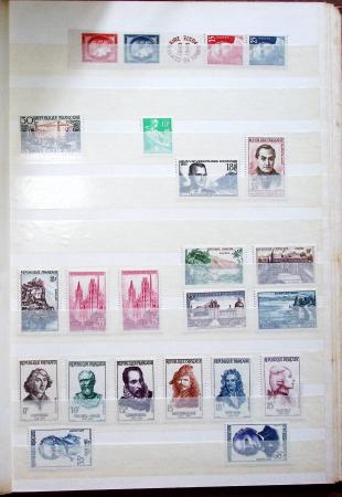 1900-90, Ensemble de timbres neufs couvrant cette période