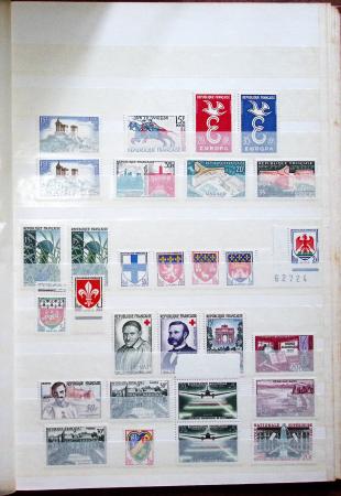 1900-90, Ensemble de timbres neufs couvrant cette période