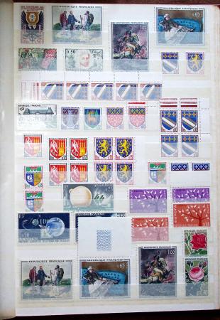 1900-90, Ensemble de timbres neufs couvrant cette période