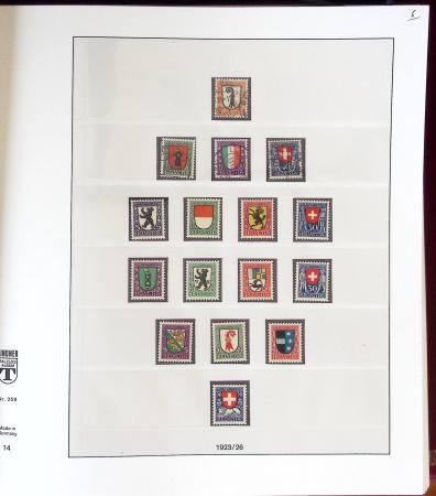 1900-2002, Collection de SUISSE en 13 albums et classeurs,