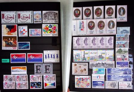 1950-2023, Collection de bloc souvenirs en quantité