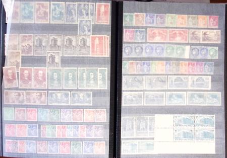 1849-1957, Collection/stock en 4 classeurs, neuf à