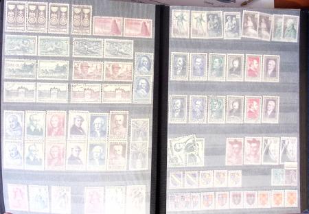 1849-1957, Collection/stock en 4 classeurs, neuf à