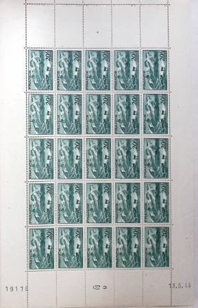 1930-1982 Ensemble de feuilles très bien conservées