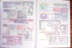Collection de 4 classeurs de BILLETS DE BANQUE du monde