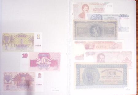 Collection de 4 classeurs de BILLETS DE BANQUE du monde