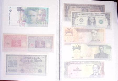 Collection de 4 classeurs de BILLETS DE BANQUE du monde