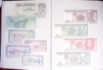 Collection de 4 classeurs de BILLETS DE BANQUE du monde