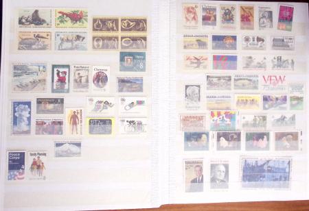 Collection de 4 classeurs de BILLETS DE BANQUE du monde