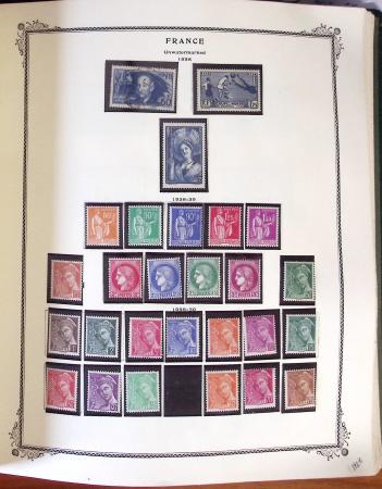 1849-1976, Collection en deux albums Scott, un avec