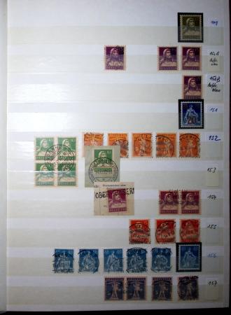 1860-1990 Small all-world estate in seven stockbooks