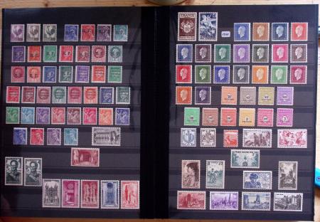 1862-2009 Collection en sept classeurs montrant une