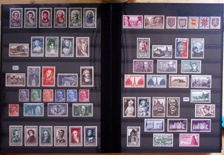 1862-2009 Collection en sept classeurs montrant une
