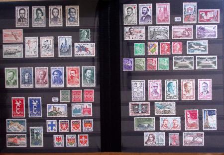 1862-2009 Collection en sept classeurs montrant une
