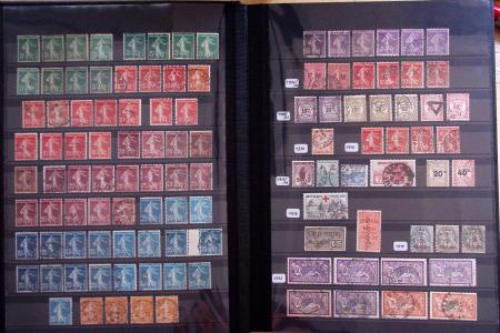 1862-2009 Collection en sept classeurs montrant une