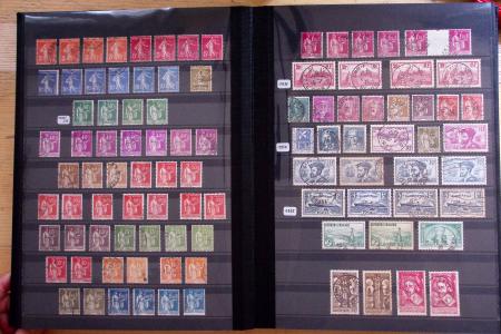 1862-2009 Collection en sept classeurs montrant une