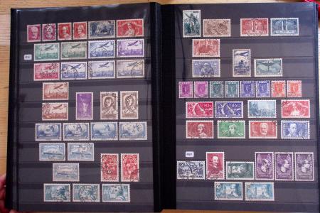 1862-2009 Collection en sept classeurs montrant une