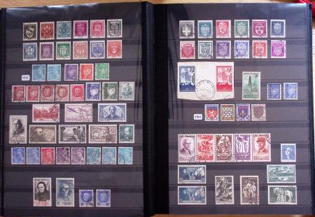 1862-2009 Collection en sept classeurs montrant une