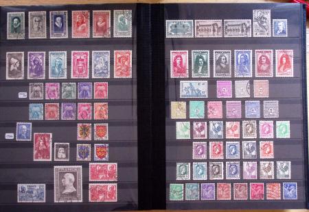 1862-2009 Collection en sept classeurs montrant une
