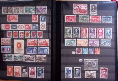1862-2009 Collection en sept classeurs montrant une