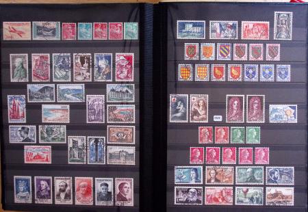 1862-2009 Collection en sept classeurs montrant une