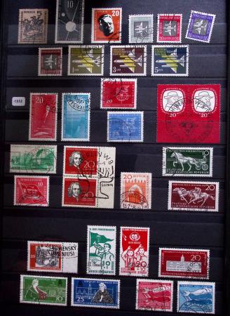 1851-2024, Mint collection five stockbooks, noted Zeppelin