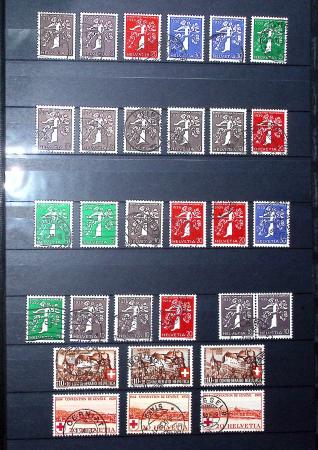 1850-1974 Collection de neufs et d'oblitérés en quatre