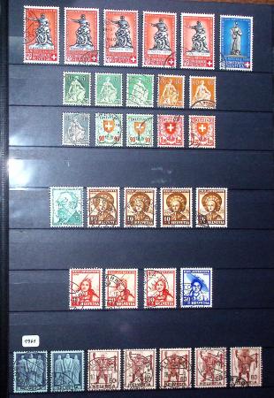 1850-1974 Collection de neufs et d'oblitérés en quatre