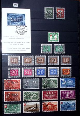 1850-1974 Collection de neufs et d'oblitérés en quatre