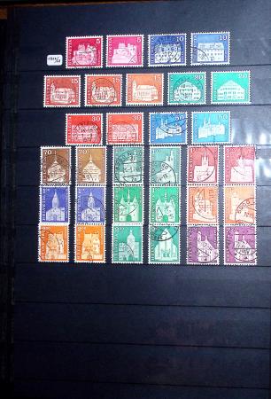 1850-1974 Collection de neufs et d'oblitérés en quatre