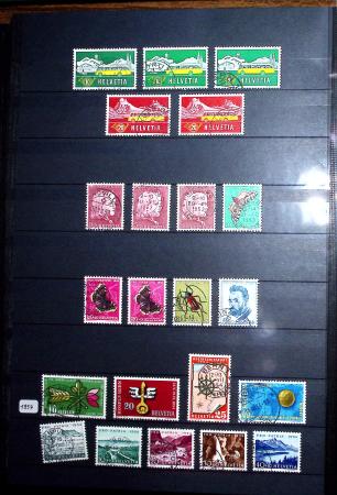1850-1974 Collection de neufs et d'oblitérés en quatre