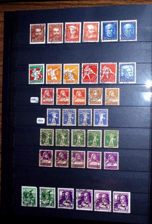 1850-1974 Collection de neufs et d'oblitérés en quatre