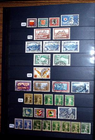 1850-1974 Collection de neufs et d'oblitérés en quatre
