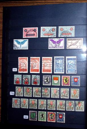 1850-1974 Collection de neufs et d'oblitérés en quatre
