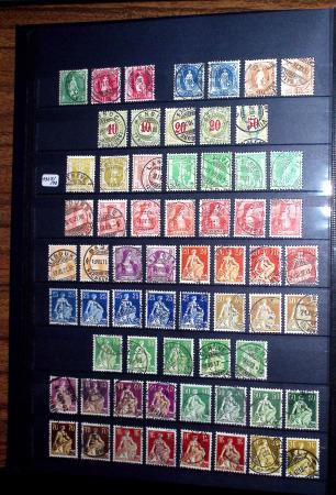 1850-1974 Collection de neufs et d'oblitérés en quatre