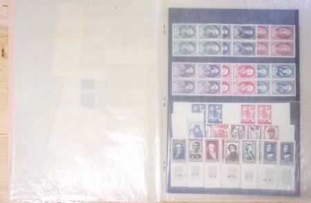 1900-59, Petit stock de neufs dont plusieurs panneaux
