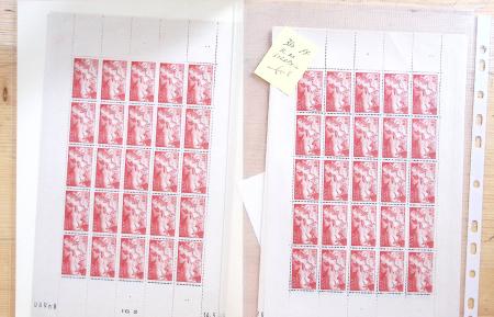 1900-59, Petit stock de neufs dont plusieurs panneaux