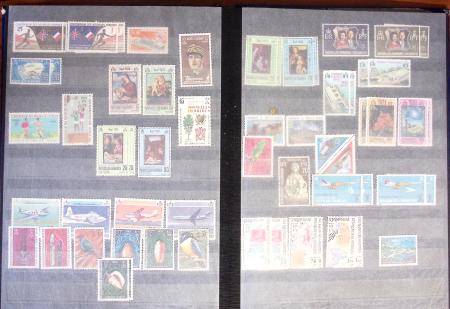 1880-1990, 14 albums d'une collection de colonies avec