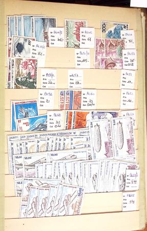 1945-2005, Stock de neufs des DOM-TOM soigneusement