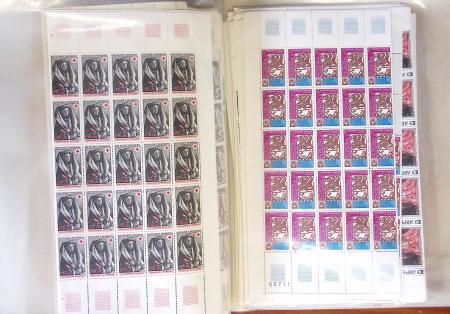 1955-1974, Solide stock de CFA, surtout en feuilles