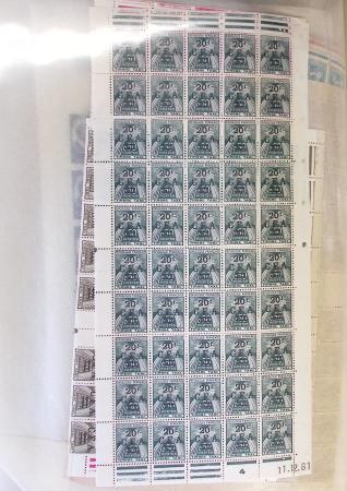 1955-1974, Solide stock de CFA, surtout en feuilles