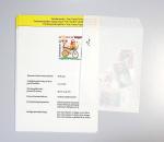 Timbres surchargés "Spécimen", "Muster" et "Muestra" du monde entier dans une chemise souple bleue. Lot substantiel. TB