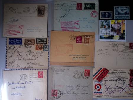 Collection de 77 plis du 2ème Air Bleu + divers dont plusieurs signatures de pîlotes dont Libert, Dhé, Vanier, Darque. Est jointe la brochure de G.Pierre et Marcel Mayer