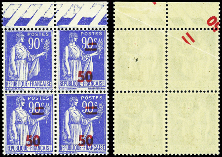 N°482b Paix, 50 s. 90c outremer, SANS surcharge, tenant à normaux dans un BLOC de 4, la surcharge se trouve au verso par pliage, neuf **, TTB