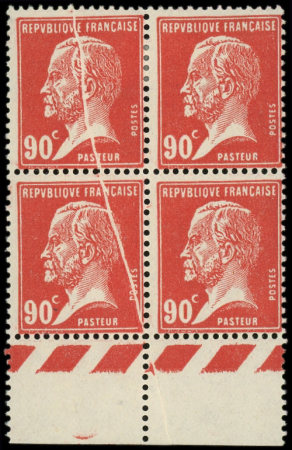 N°178 Pasteur, 90c rouge, BLOC de 4 bdf PLI ACCORDEON, neuf **, la paire sup. est *, TB