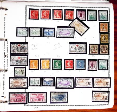 1849-2009, Une trentaine de collections en album Y