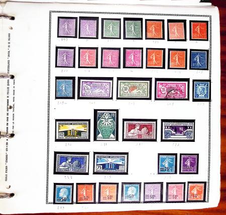 1849-2009, Une trentaine de collections en album Y