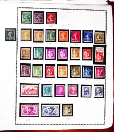 1849-2009, Une trentaine de collections en album Y