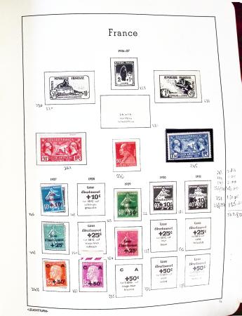 1849-2009, Une trentaine de collections en album Y