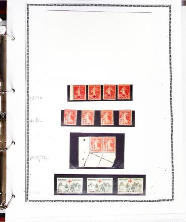 1952-2024, CROIX-ROUGE : Plusieurs collections de carnets